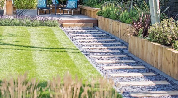 HOB3883.modern_garden_makeover.2h8a0239_128933911_205476931_2 92